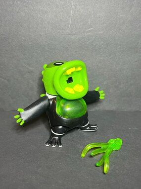 Bandai Cartoon Net. 2007 Ben 10 Battle Upchuck Action Figure w/ Green Plasma 3"